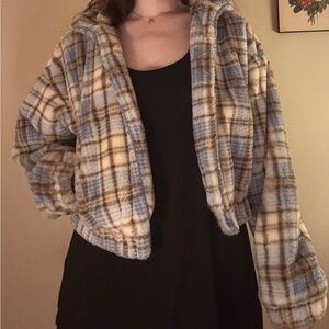 Plaid Cropped Fuzzy Zip-Up Jacket - Cream & Blue